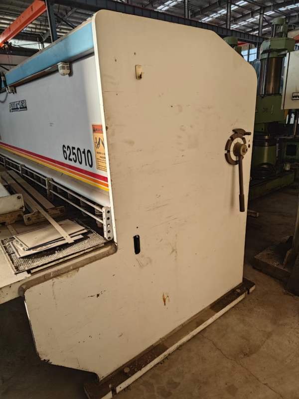 处理一台爱克数控剪板机，加工范围6.35/3050