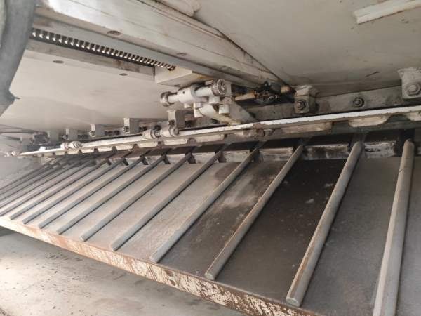 处理一台爱克数控剪板机，加工范围6.35/3050