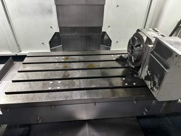 同款两台台信855三线轨45宽。工作台三轴行程0，主轴直.