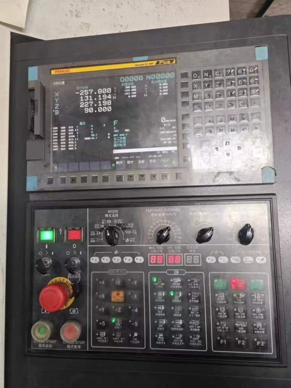 刚刚拿下一台常州玖璋龙腾产800单工位卧加、三轴行程.