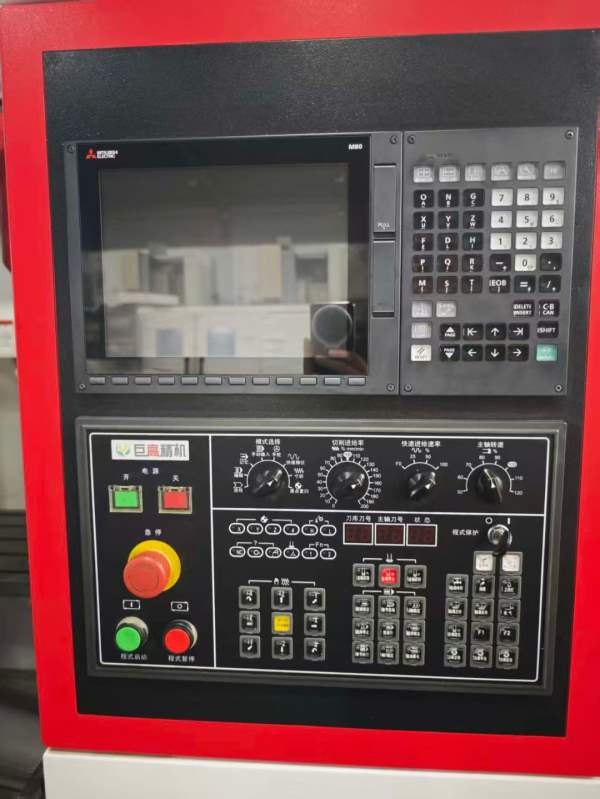 同款两台巨高850加工中心，三线滚柱，主轴直联12000，.