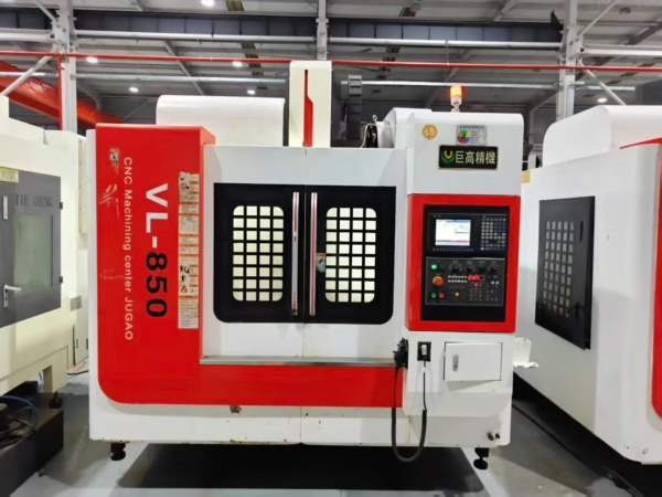 到货六台2017年广东巨高850加工中心，几万块一台，三.