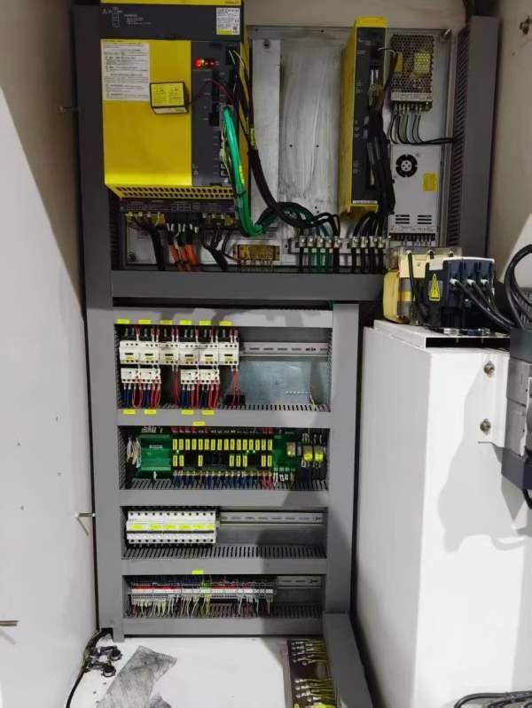 新到一台2021年杭州蕙勒重型1370加工中心，发那科OI-M.