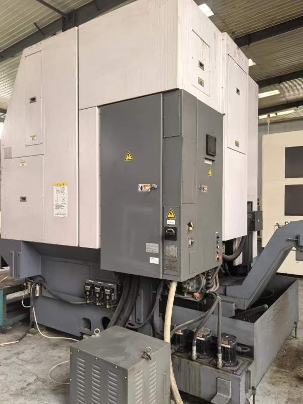 刚刚买下工厂在位，鬼子国原装进口大畏100R立车，带铣.