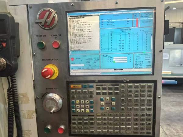 精品哈斯VF11加工中心，BT50主轴，三轴行程3048101676.
