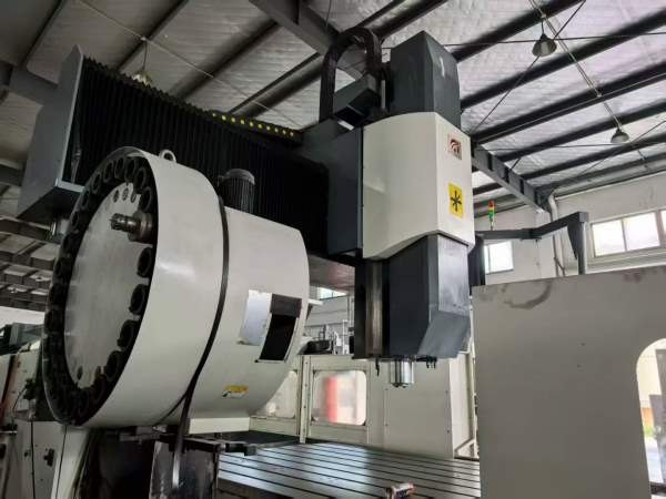 浙江华特3026龙门加工中心两线一导硬轨.发那科0i-MF系.