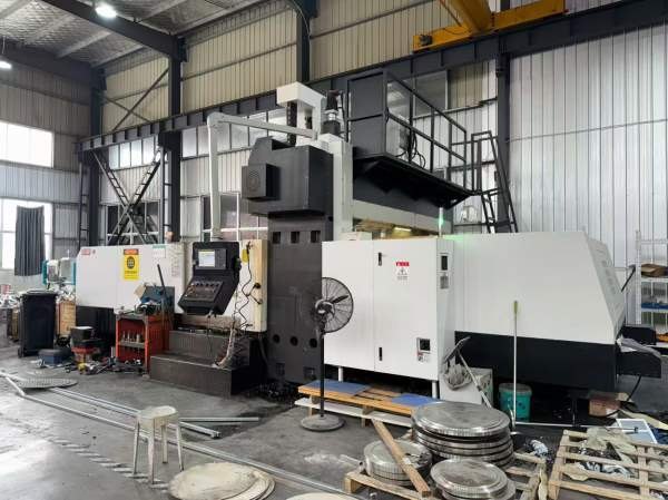 正权3230龙门，工作台2.5米3.2米，门宽3.2米，门高1.1.