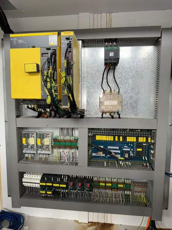 正权3230龙门，工作台2.5米3.2米，门宽3.2米，门高1.1.