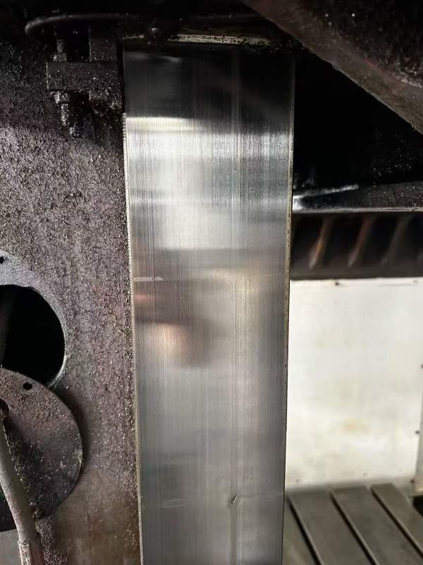 华群2212龙加门工中心，发那科MF系统，两一线硬，Y轴.