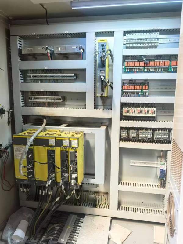 刚刚买下重型海天GRUII2840龙门一台4028，发那科MF系.