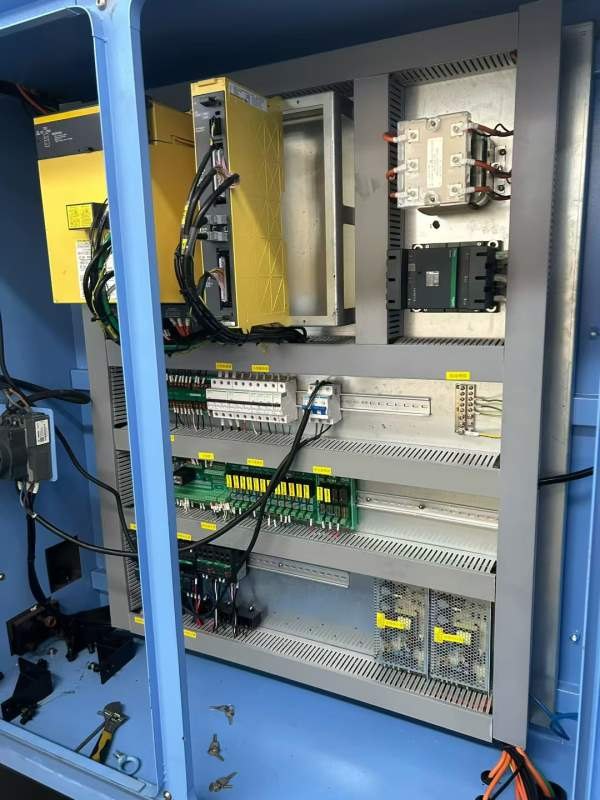 斯可源2015龙门一台，两线一硬轨道，发那科款MF普拉斯.