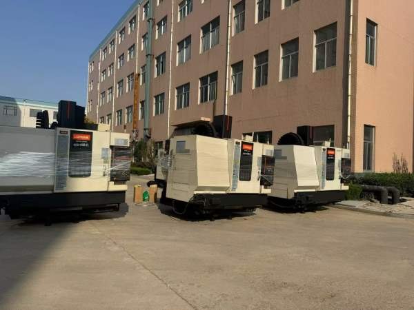 买下几十台日本马扎克加工中心和卧加、国企机器全部非.