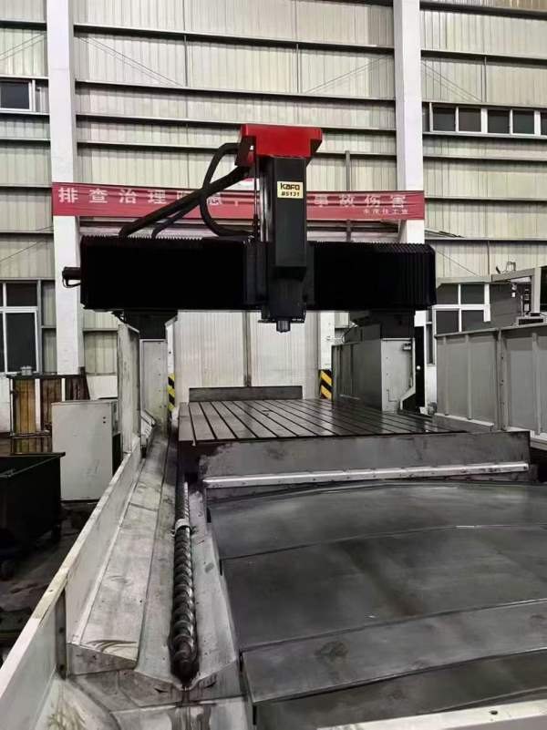 台湾高峰5131数控龙门，工作台5米2.9米，三轴行程XYZ.