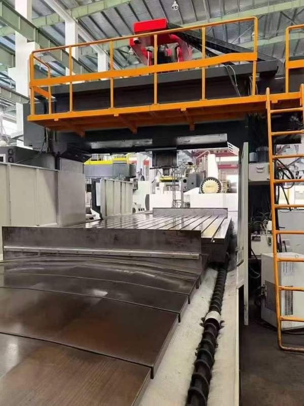 台湾高峰5131数控龙门，工作台5米2.9米，三轴行程XYZ.