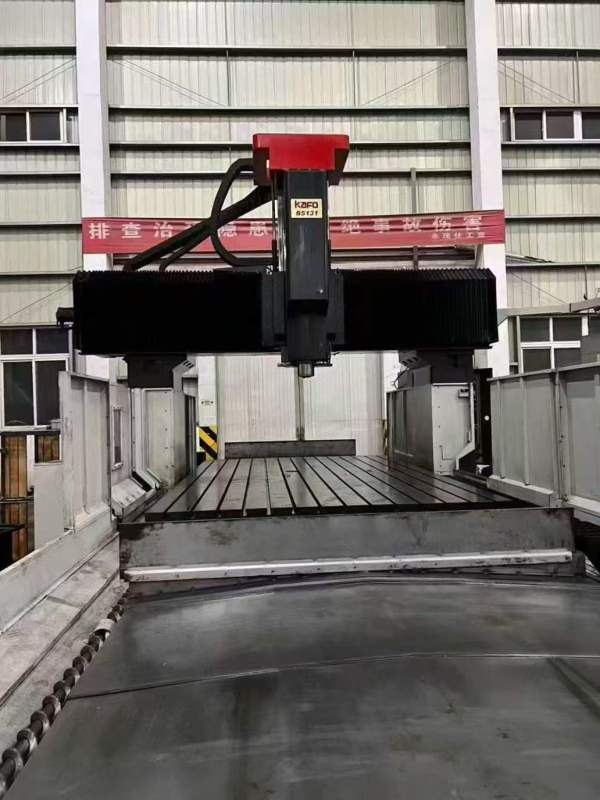 台湾高峰5131数控龙门，工作台5米2.9米，三轴行程XYZ.