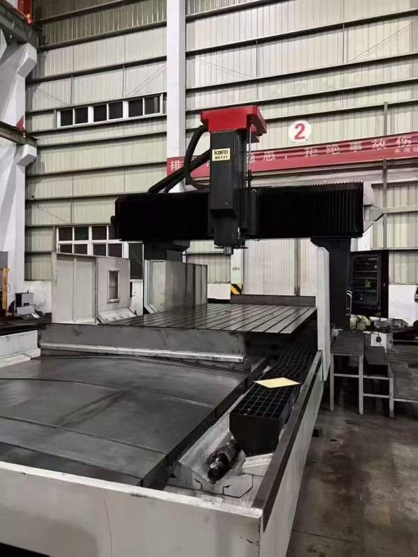 台湾高峰5131数控龙门，工作台5米2.9米，三轴行程XYZ.