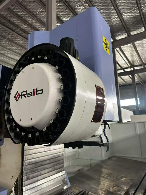 罗威斯4500型材机，2022年出厂，BT40主轴直连12000转.