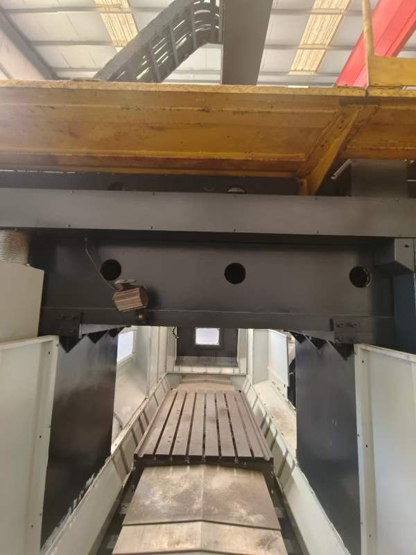 友佳龙门FV-1712，工作台尺寸:1600x1050mm三轴行程:17.