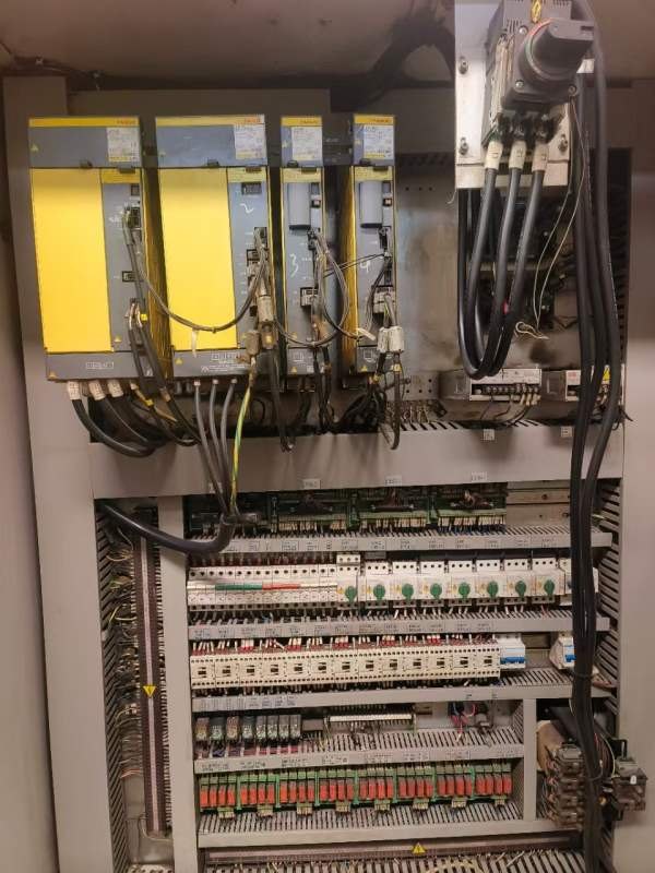 友佳龙门FV-1712，工作台尺寸:1600x1050mm三轴行程:17.