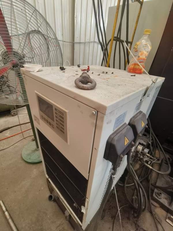 友佳龙门FV-1712，工作台尺寸:1600x1050mm三轴行程:17.