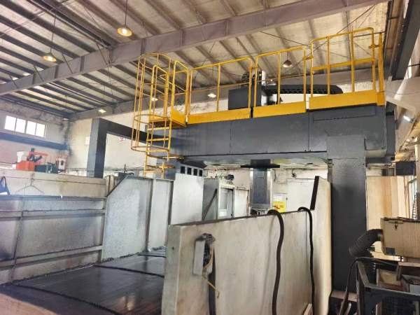 刚刚买下一台海天4028数控龙门铣发那科MFPLUS系统两线.