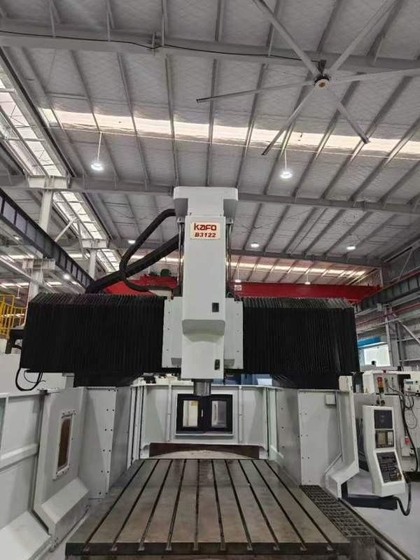 到库一台台湾高峰3122数控龙门，a法驱动电机，带主轴.