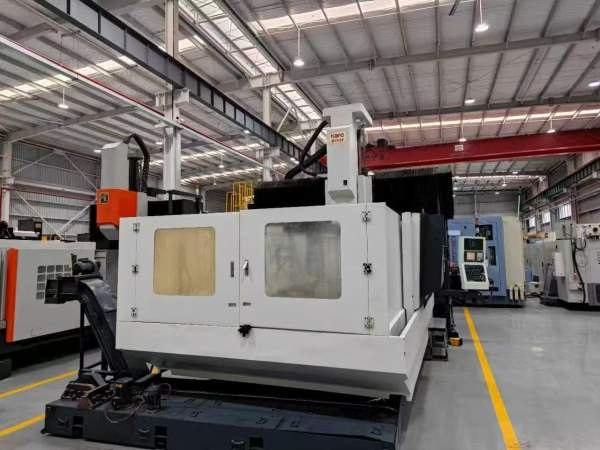 到库一台台湾高峰3122数控龙门，a法驱动电机，带主轴.