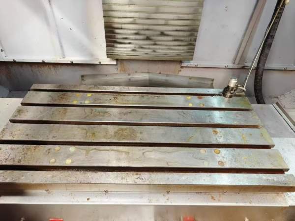 新到一台2022年新诺（皖南）V8加工中心，发那科OI-MFP.