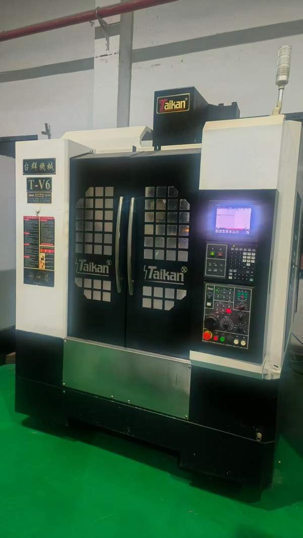 台群T-V6加工中心，三轴线轨，三菱M80系统，12000转，.