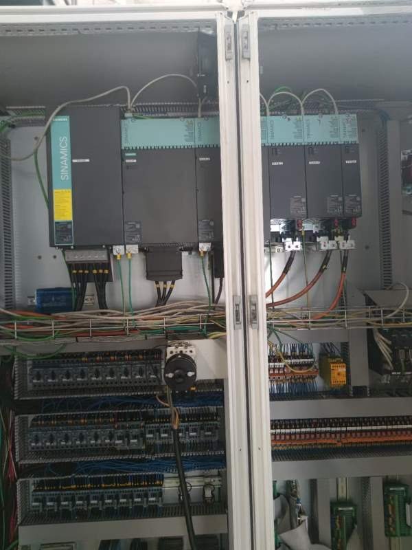 西班牙尼古拉斯40/40五面龙门加工中心，西门子828D系.