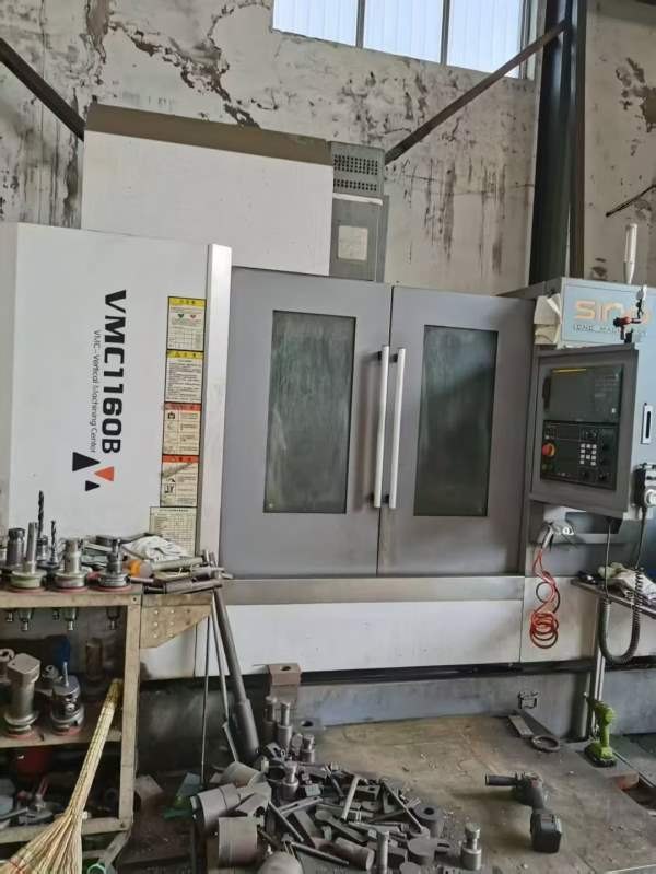 精品新诺1160立加，BT50主轴，机械臂，发那科系统MFpl.