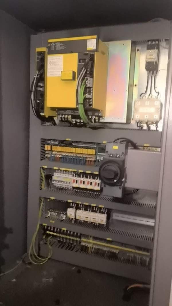 精品新诺1160立加，BT50主轴，机械臂，发那科系统MFpl.