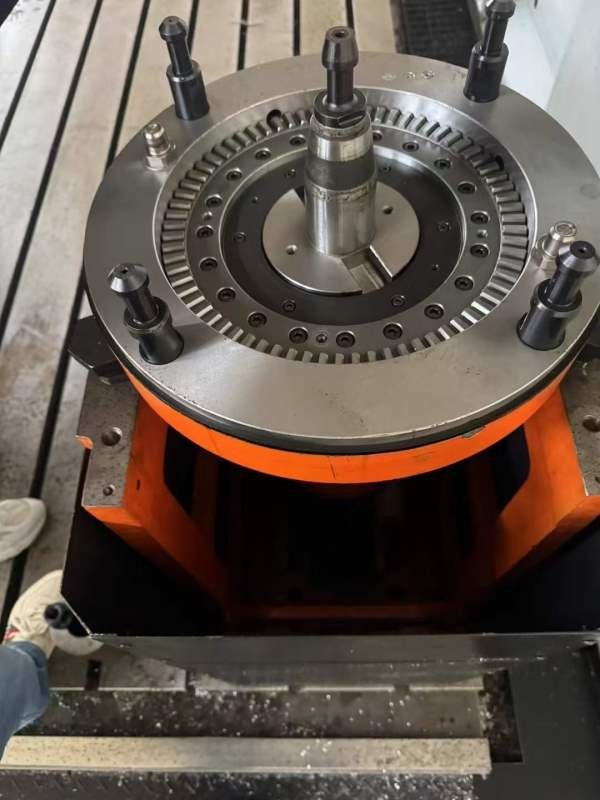 山东工厂刚刚拿下：顶配海天GRU32X5、工作台2.5X5000.