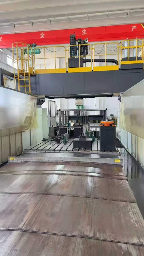 山东工厂拿下海天8米龙门一台、工作台3X8米、过宽4.2.