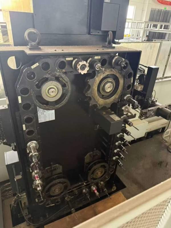 山东工厂拿下海天8米龙门一台、工作台3X8米、过宽4.2.