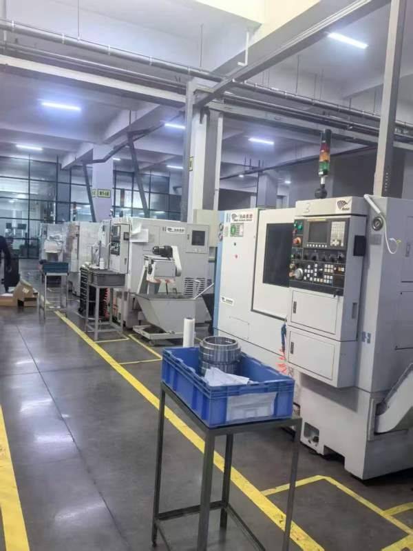 哈挺GS200 PLus数控车床同款三台主轴通孔直径:62mm 主.