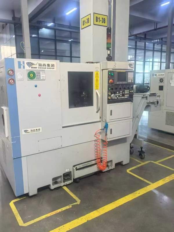 哈挺GS200 PLus数控车床同款三台主轴通孔直径:62mm 主.