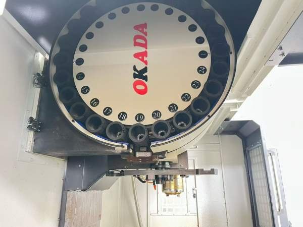 2024年准新1160BT50主轴带刀库，油冷机，链排发那科系.