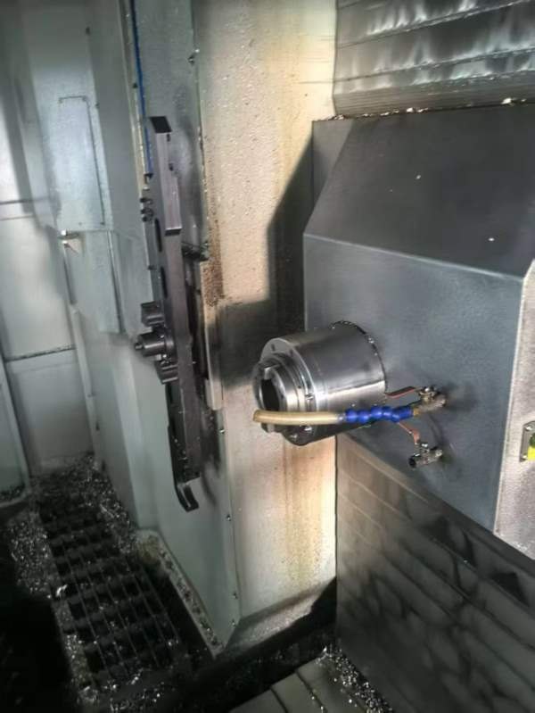 上海综欣800卧加，发那科MFplus系统，工作台800800。.