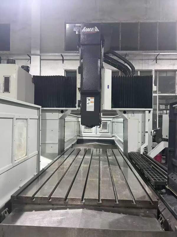 台湾亚威NVP-3015龙门工加中心，发那科MF系统、两线硬.