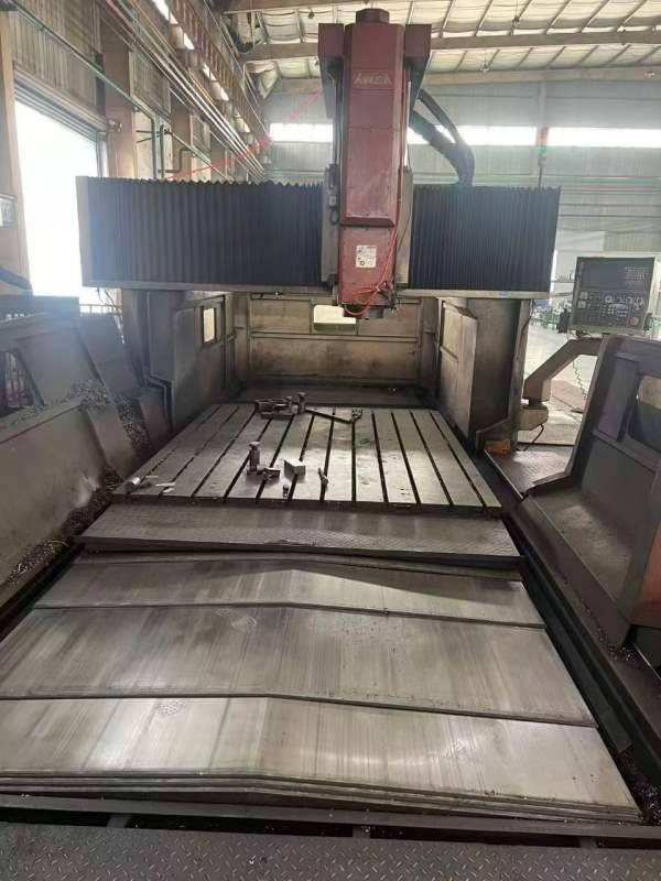 武汉工厂非常便宜刚刚买下两台同款台湾亚威3025龙门发.