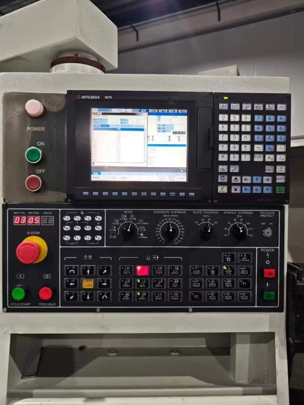 新到同款两台台湾艾格玛VMC-106立加、三菱M70系统、台.