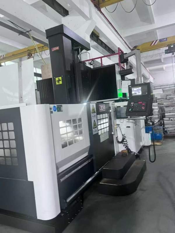 Bt50快将2线1硬1615/模具3包／带侧铣头，带油冷，带排.