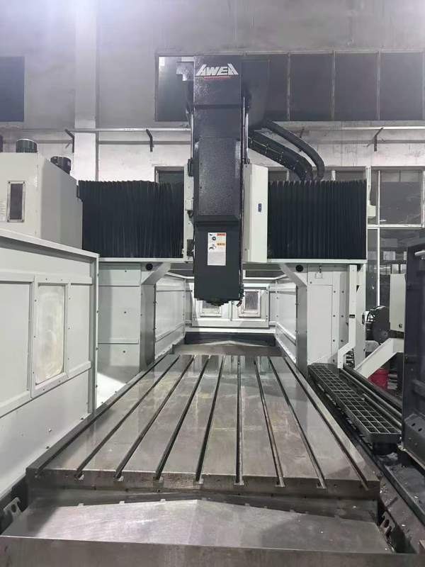 同款2台台湾亚威NVP-3015龙门工加中心，发那科MF系统.