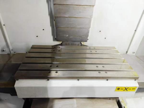 同款两台台湾艾格玛A10加工中心，台湾BT40主轴皮带800.