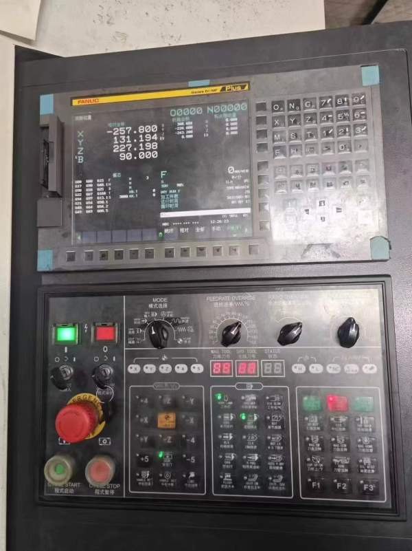 刚刚拿下一台常州玖璋龙腾产800单工位卧加、三轴行程.