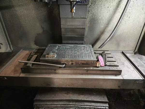 台湾拓邦850加工中心2022年 常州工厂出售三菱m80系统.