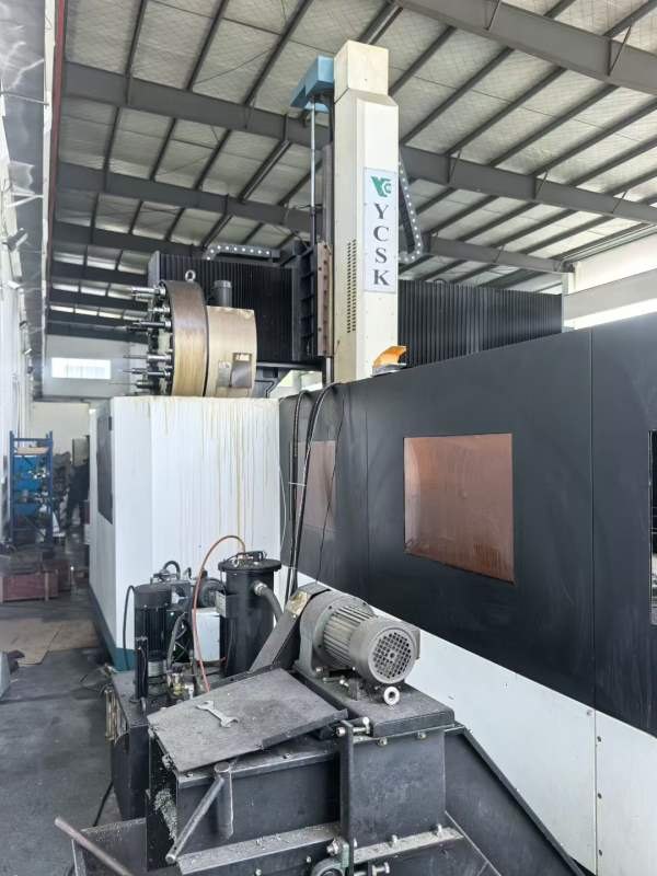 工厂在位出售南通永锠4023龙门加工中心一台，两线一硬.