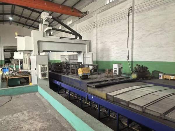 刚刚拿下沈阳2580中捷龙门加工中心 工作台2.5X8米  门.