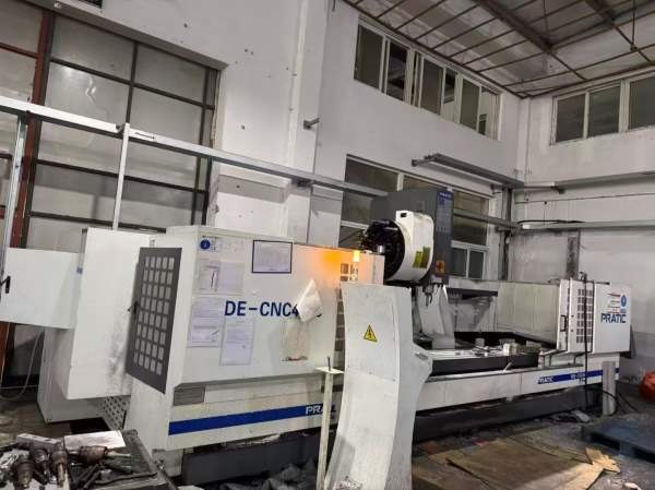 批发卖全部调价格了苏州工厂买下13台型材加工中心（文.